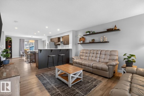 384 Stout Lane, Leduc, AB - Indoor Photo Showing Living Room