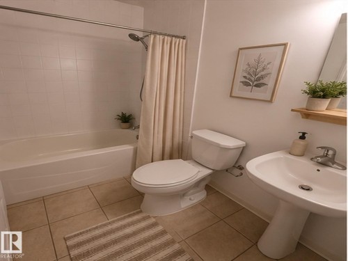 #807 10024 Jasper Av Nw, Edmonton, AB - Indoor Photo Showing Bathroom