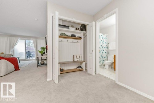 #208 10421 42 Av Nw, Edmonton, AB - Indoor