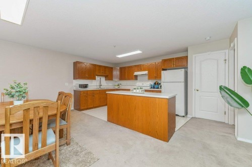 #208 10421 42 Av Nw, Edmonton, AB - Indoor Photo Showing Kitchen