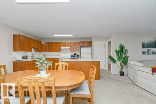 #208 10421 42 Av Nw, Edmonton, AB - Indoor Photo Showing Other Room