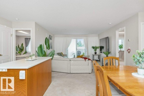 #208 10421 42 Av Nw, Edmonton, AB - Indoor