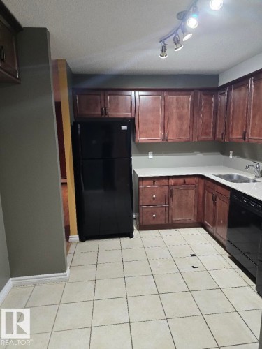 #601 9929 113 St Nw, Edmonton, AB - Indoor Photo Showing Kitchen