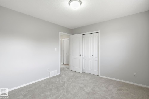 10719 8 Avenue Sw, Edmonton, AB - Indoor Photo Showing Other Room