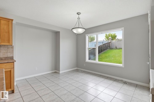 10719 8 Avenue Sw, Edmonton, AB - Indoor