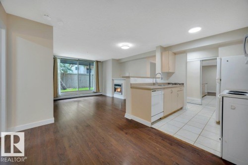 #122 17011 67 Av Nw, Edmonton, AB - Indoor Photo Showing Kitchen