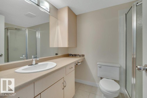 #122 17011 67 Av Nw, Edmonton, AB - Indoor Photo Showing Bathroom