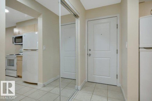 #122 17011 67 Av Nw, Edmonton, AB - Indoor