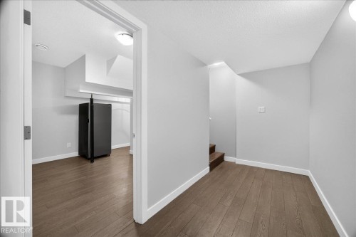12126 47 Street Nw, Edmonton, AB - Indoor Photo Showing Other Room
