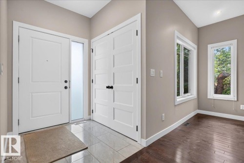 12126 47 Street Nw, Edmonton, AB - Indoor Photo Showing Other Room