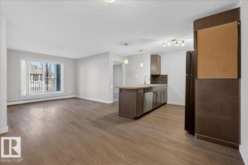#123 6084 Stanton Dr Sw, Edmonton, AB - Indoor Photo Showing Other Room
