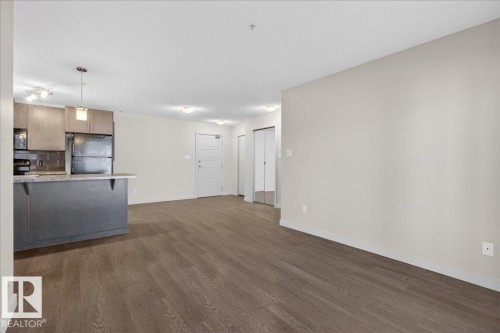 #123 6084 Stanton Dr Sw, Edmonton, AB - Indoor Photo Showing Kitchen