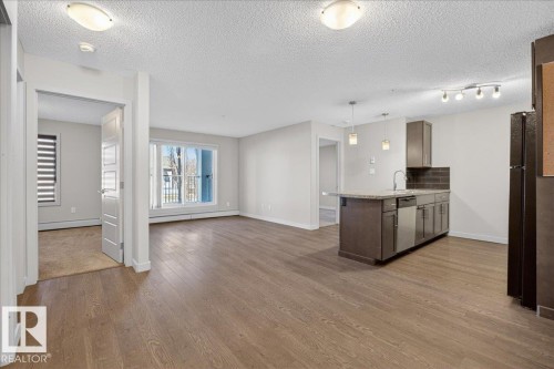 #123 6084 Stanton Dr Sw, Edmonton, AB - Indoor Photo Showing Kitchen