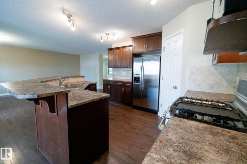632 60 Street Sw, Edmonton, AB - Indoor Photo Showing Kitchen With Double Sink