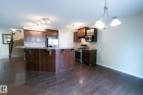 632 60 Street Sw, Edmonton, AB - Indoor Photo Showing Kitchen