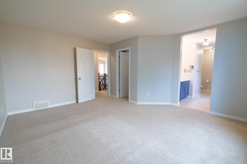 632 60 Street Sw, Edmonton, AB - Indoor Photo Showing Other Room