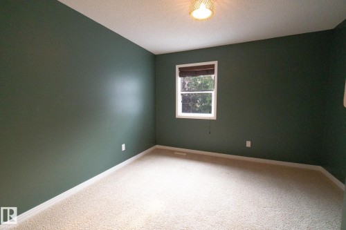 632 60 Street Sw, Edmonton, AB - Indoor Photo Showing Other Room