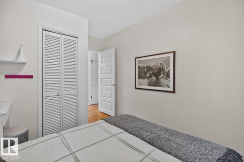 7724 97 Avenue Nw, Edmonton, AB - Indoor Photo Showing Bedroom