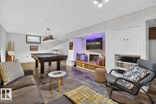 7724 97 Avenue Nw, Edmonton, AB - Indoor