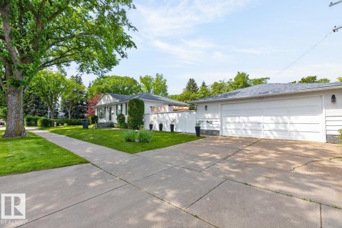 7724 97 Avenue Nw, Edmonton, AB - Outdoor
