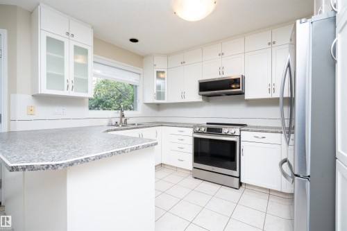 3811 44 Street Nw, Edmonton, AB - Indoor Photo Showing Kitchen