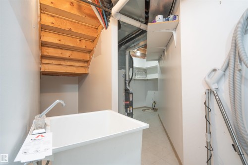 3811 44 Street Nw, Edmonton, AB - Indoor