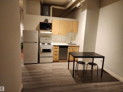 #1002 10024 JASPER AV NW  Edmonton, AB T5J 1R9