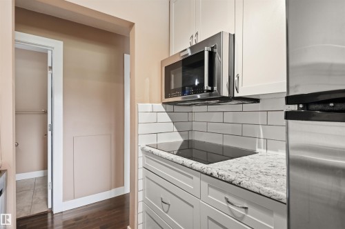 #201 9725 82 Av Nw, Edmonton, AB - Indoor Photo Showing Kitchen With Upgraded Kitchen