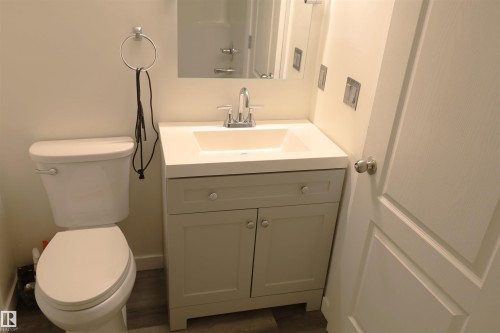 #415 12550 140 Av Nw, Edmonton, AB - Indoor Photo Showing Bathroom