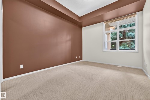 #304 9804 101 St Nw, Edmonton, AB - Indoor Photo Showing Other Room