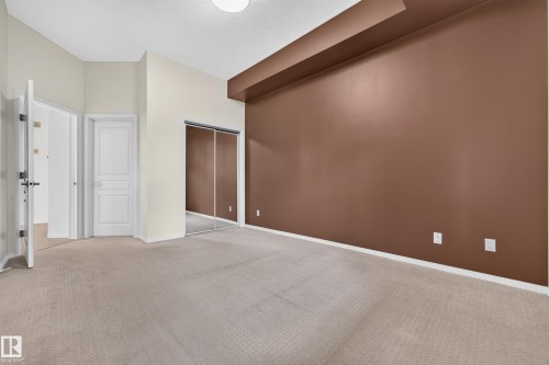 #304 9804 101 St Nw, Edmonton, AB - Indoor Photo Showing Other Room