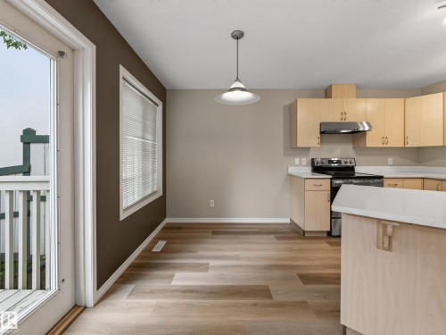 13003 101 Street Nw, Edmonton, AB - Indoor Photo Showing Kitchen