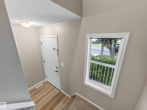 13003 101 Street Nw, Edmonton, AB - Indoor Photo Showing Other Room