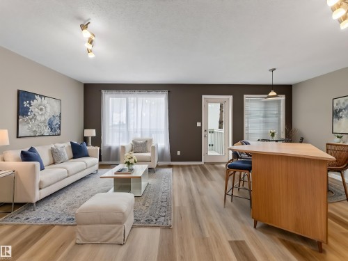 13003 101 Street Nw, Edmonton, AB - Indoor Photo Showing Living Room