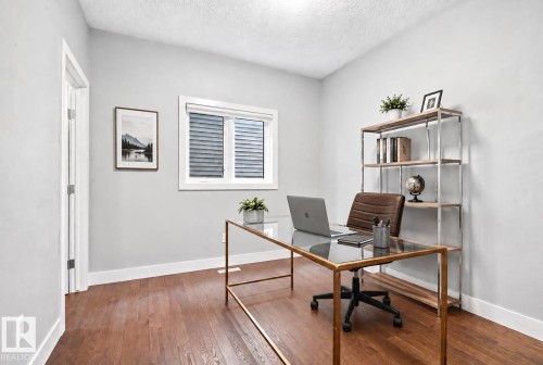 3741 Kidd Crescent Sw, Edmonton, AB - Indoor Photo Showing Office