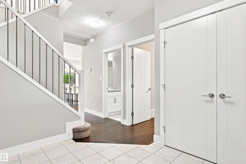 3741 Kidd Crescent Sw, Edmonton, AB - Indoor Photo Showing Other Room