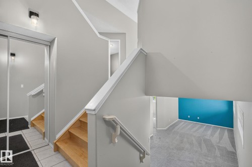 227 Wyman Lane Nw, Edmonton, AB - Indoor Photo Showing Other Room