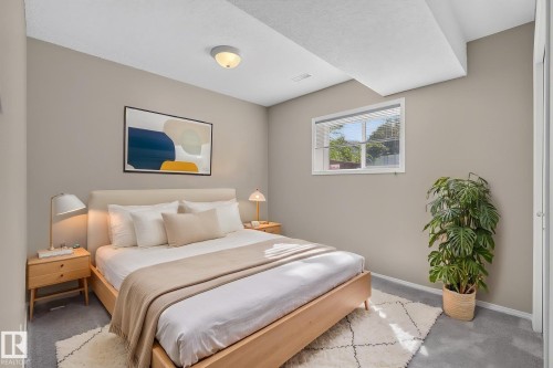 227 Wyman Lane Nw, Edmonton, AB - Indoor Photo Showing Bedroom