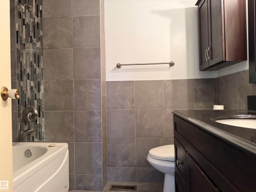 107 Mountain Ash Drive, Wetaskiwin, AB - Indoor Photo Showing Bathroom