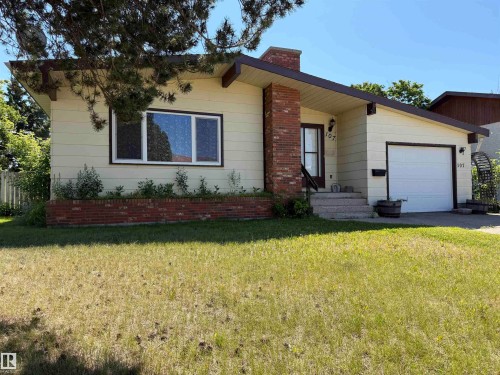 107 Mountain Ash Drive   Wetaskiwin, AB T9A 2T4