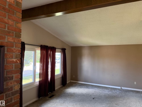 107 Mountain Ash Drive, Wetaskiwin, AB - Indoor Photo Showing Other Room