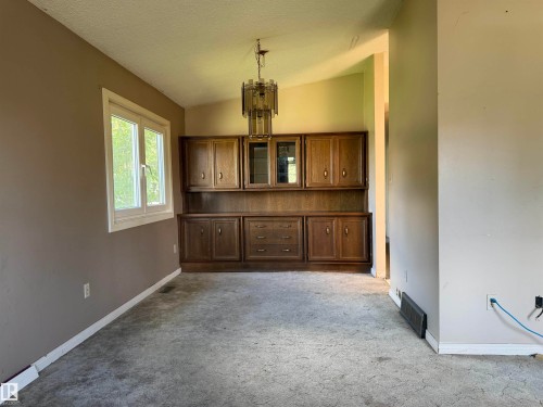107 Mountain Ash Drive, Wetaskiwin, AB - Indoor Photo Showing Other Room