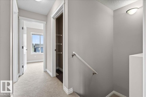 8305 Ellis Crescent Nw, Edmonton, AB - Indoor Photo Showing Other Room