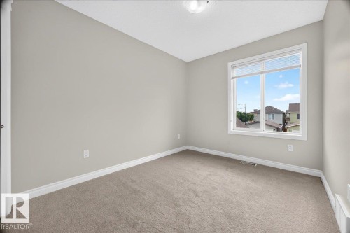 8305 Ellis Crescent Nw, Edmonton, AB - Indoor Photo Showing Other Room
