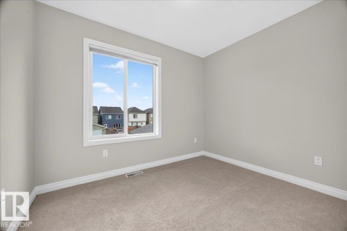 8305 Ellis Crescent Nw, Edmonton, AB - Indoor Photo Showing Other Room