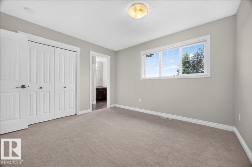 8305 Ellis Crescent Nw, Edmonton, AB - Indoor Photo Showing Other Room