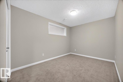 8305 Ellis Crescent Nw, Edmonton, AB - Indoor Photo Showing Other Room