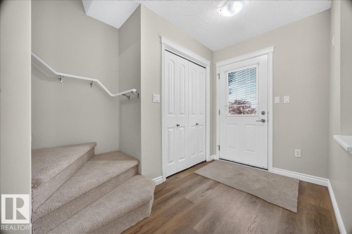 8305 Ellis Crescent Nw, Edmonton, AB - Indoor Photo Showing Other Room