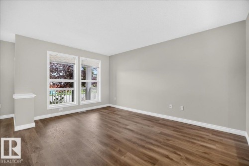 8305 Ellis Crescent Nw, Edmonton, AB - Indoor Photo Showing Other Room