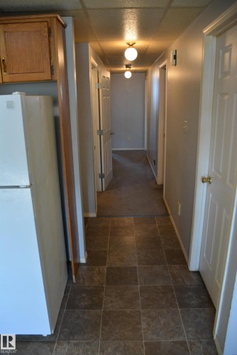 4823 & 4825 52 Street, Barrhead, AB - Indoor Photo Showing Other Room